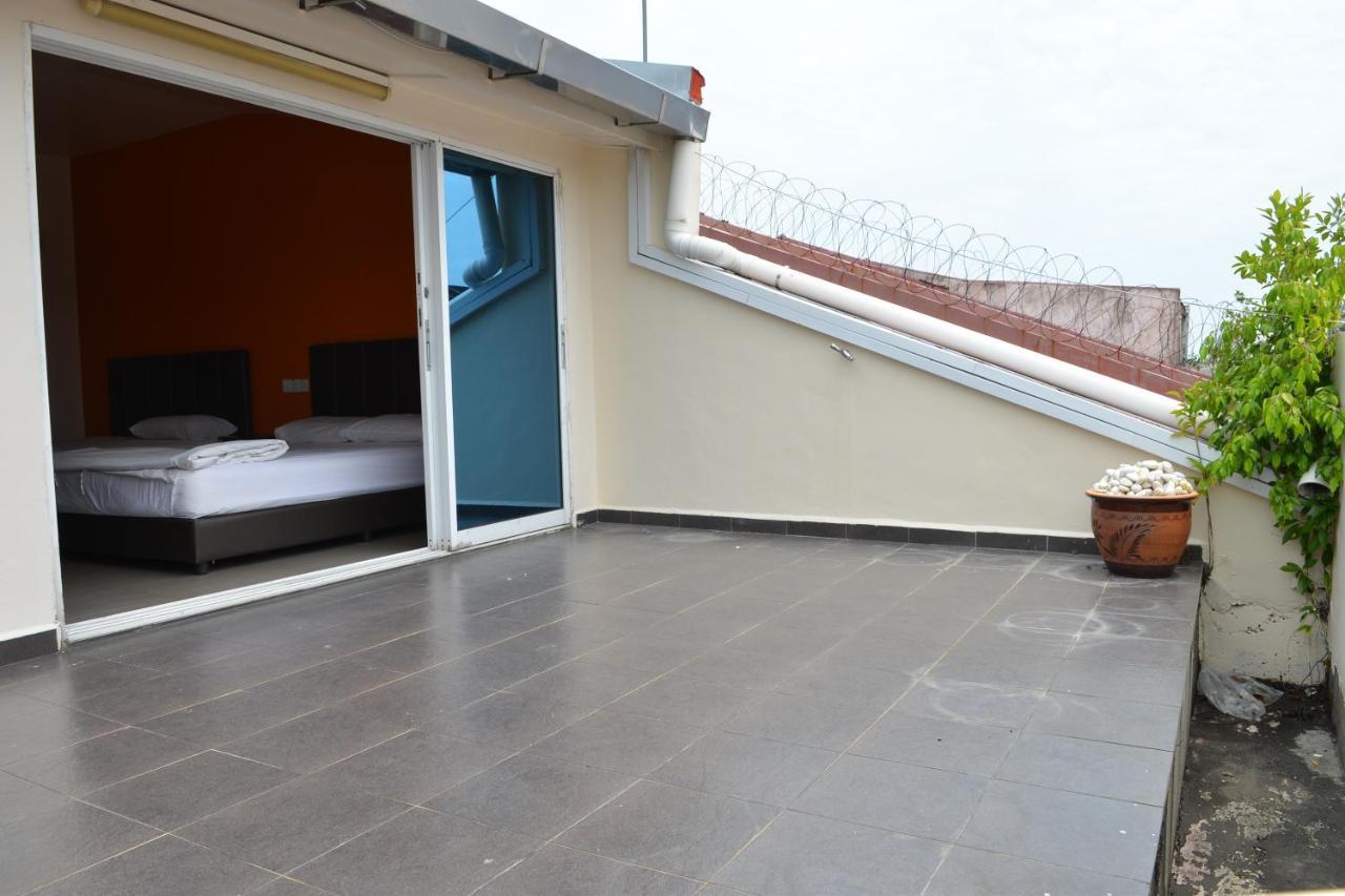 Gf Wonderful Hotel Pontian Kecil Esterno foto