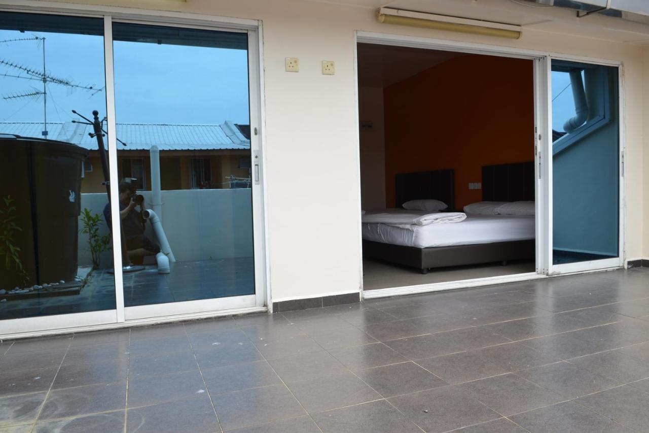 Gf Wonderful Hotel Pontian Kecil Esterno foto